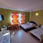 Alojamento de Acomodação e Pequeno-almoço Pod Krokodylem 3*