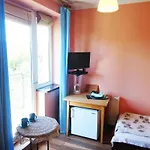 Pod Krokodylem 3* וובה