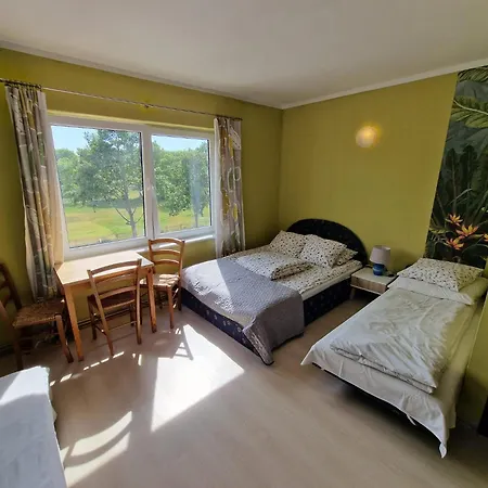 Pod Krokodylem Bed & Breakfast Łeba